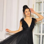 Czarna sukienka na wesele – czy wypada?