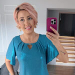 Jaki kolor sukienki pasuje do rudych włosów?