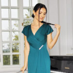 Jaki kolor sukienki dla brunetki?