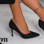 Jakie sukienki optycznie wyszczuplą sylwetkę?