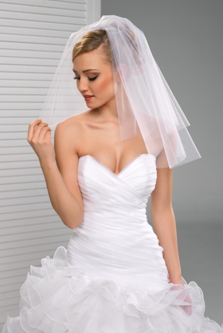 Gładki welon ślubny KOLOR ECRU/ŚMIETANKA Model: W65 Ivory