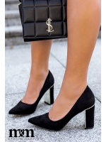 Czarne zamszowe czółenka na słupku.Model: GD-OG-100 Black