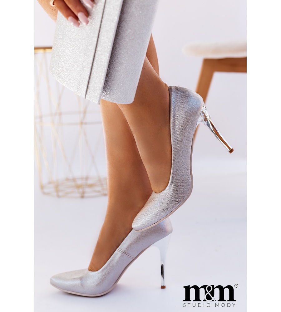 Beżowe szpilki z ozdobnym srebrnym obcasem. Model: 290 bez K