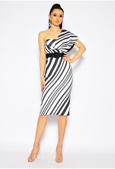 Elegancka sukienka midi w biało-czarne paski na jedno ramię. MODEL-M-7118