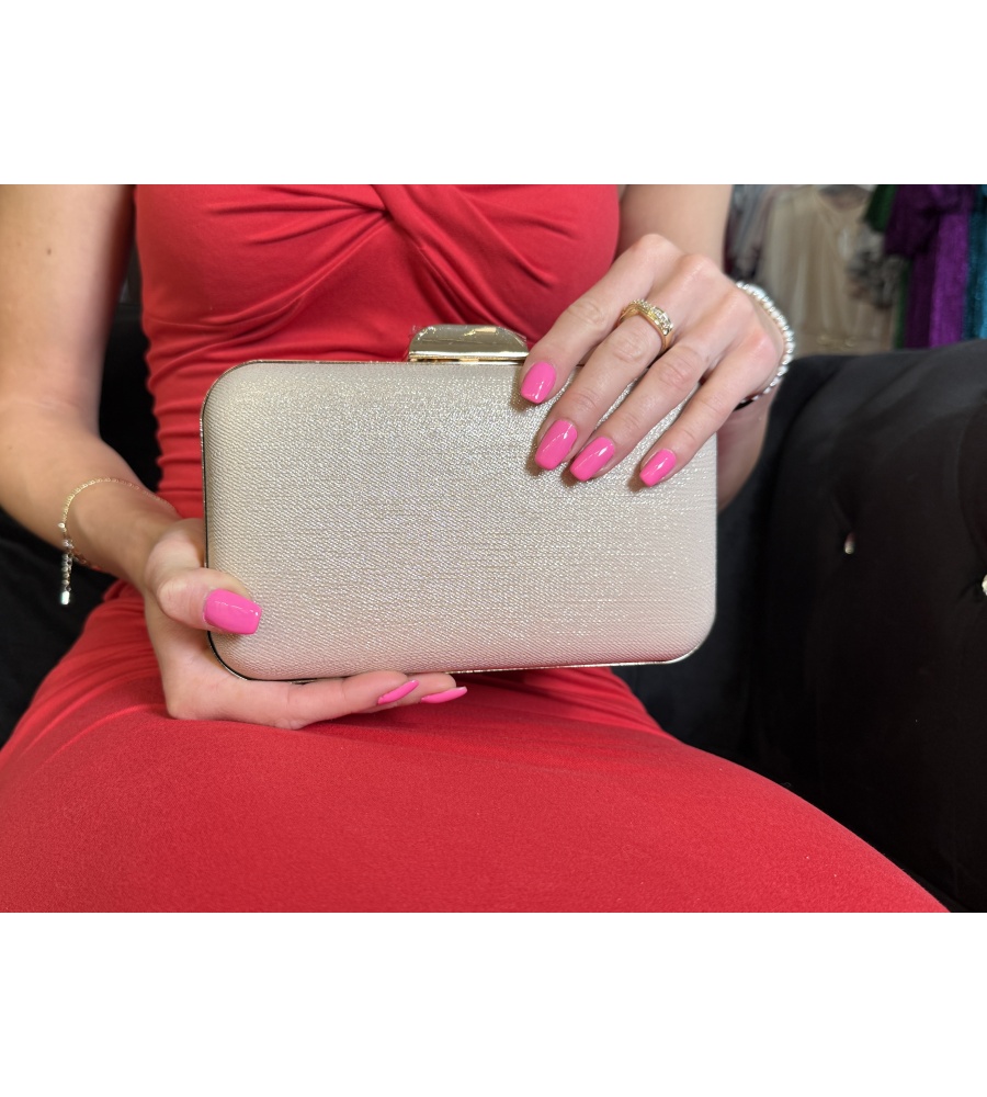 Wizytowa torebka połyskująca w kolorze różowym. MODEL:T-964