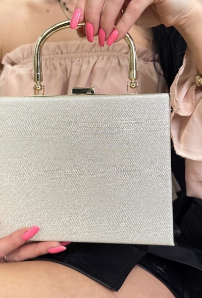 Wizytowa torebka w kolorze delikatnego złota. MODEL:T-982