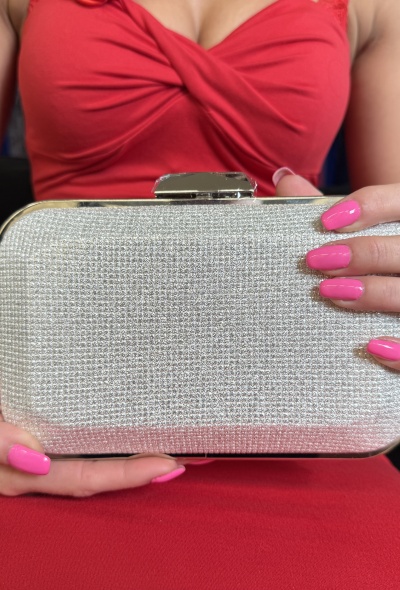 Wizytowa torebka w kolorze srebrnym z brokatem. MODEL:T-983