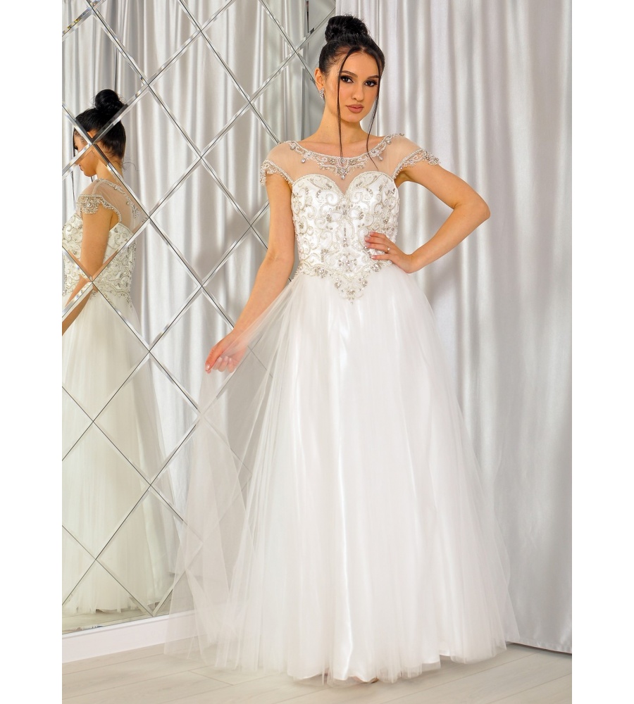 Sukienka maxi w kolorze białym na lekkim rękawku.MODEL:PW-7273