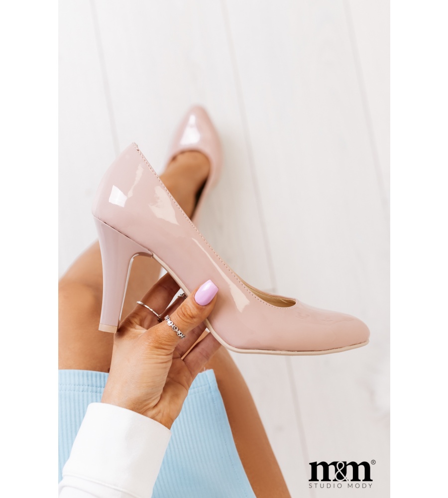 Delikatne lakierowane czółenka. Model: 2423 Puder l