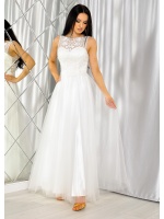 Sukienka ślubna w kolorze białym z zabudowaną górą. MODEL:PW-7407