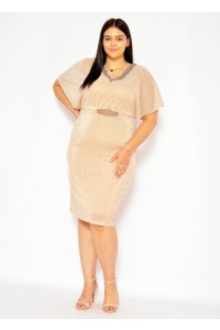 Sukienka midi z szerokim rękawkiem w kolorze brzoskwiniowym . MODEL:CU-7449