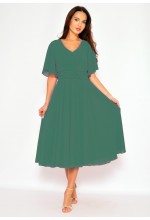 Szyfonowa sukienka midi ze zwiewnym rękawkiem w kolorze butelkowej zieleni. Model: DN-7617