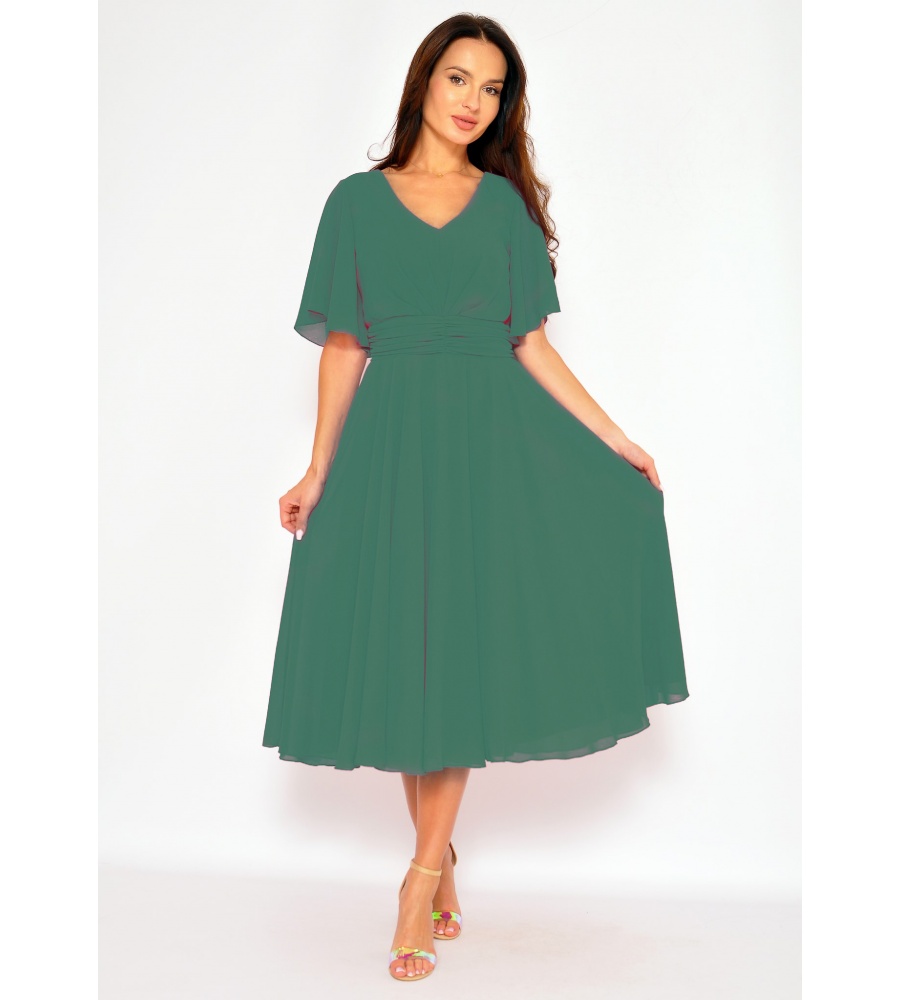 Szyfonowa sukienka midi ze zwiewnym rękawkiem w kolorze butelkowej zieleni. Model: DN-7617