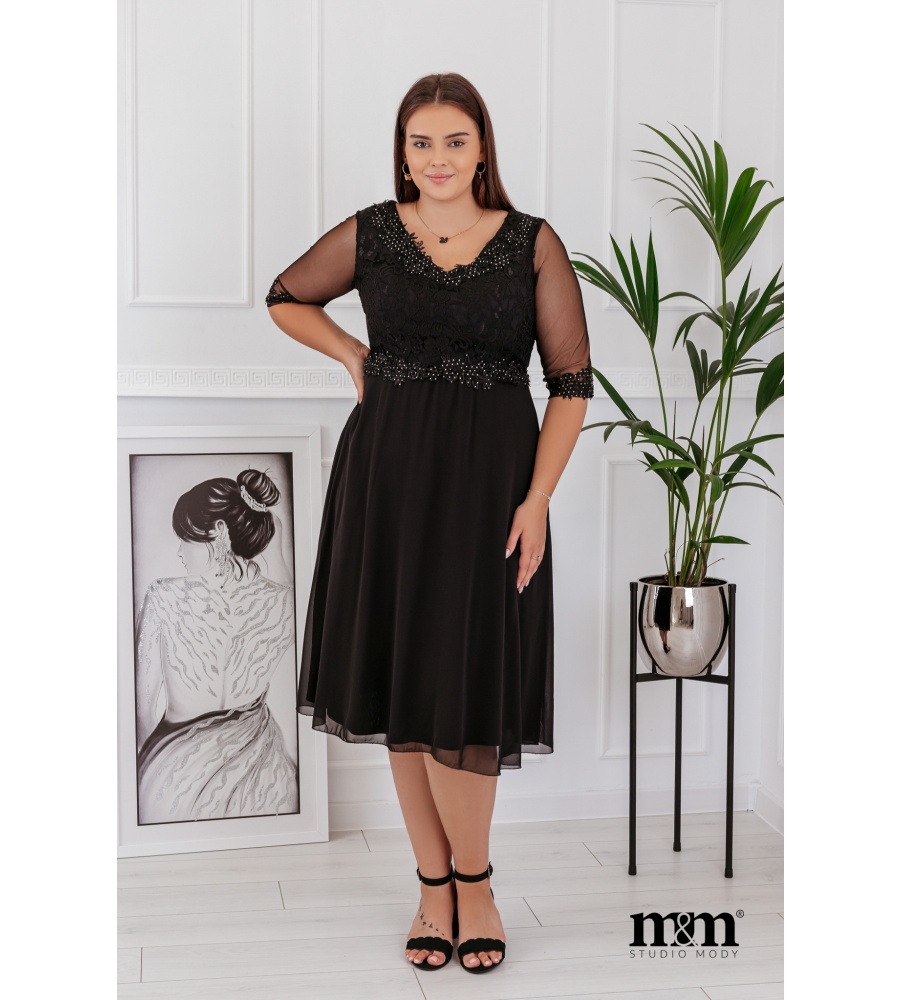 Sukienka midi w kolorze czarnym z rekawkiem 3/4. . MODEL:CU-7675