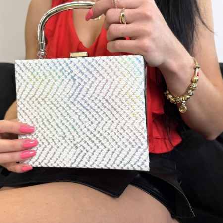 KUFEREK W KOLORZE BIAŁO-SREBRNYM .MODEL:T-1063