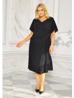 Sukienka midi w kolorze CZARNYM z marszczeniem w talii z połyskującą nitką. Model: BM-8484