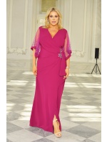 Efektowna MAXI z marszczeniem w talii oraz szerokimi rękawkami w kolorze CIEMNEJ FUKSJI. Model: CU-8515