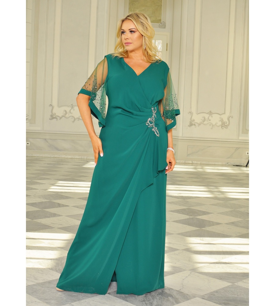 Efektowna MAXI z marszczeniem w talii oraz szerokimi rękawkami w kolorze ZIELONYM. Model: CU-8518