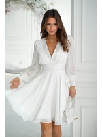 Sukienka mini w kolorze białym z długim rękawem.MODEL:BC-8638