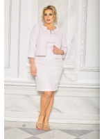 Komplet pikowany sukienka i żakiet w kolorze pudrowego różu ze srebrną nitką. Model: MI-8640