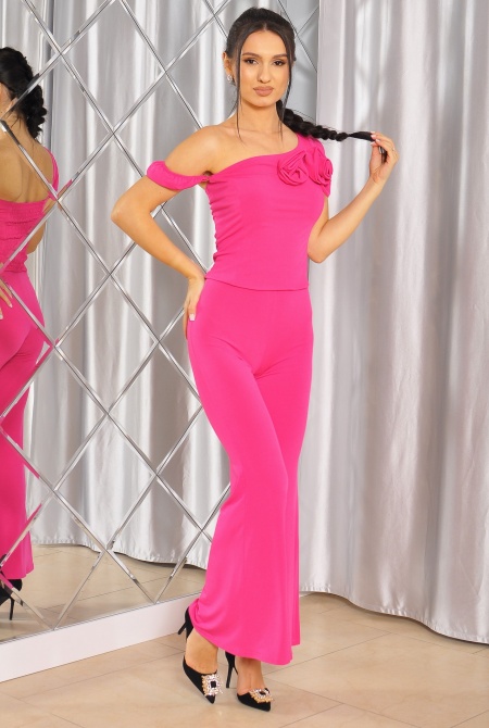 Letni komplet z krótką bluzką oraz spodniami a'la dzwony w kolorze fuksji. Model: MT-8753