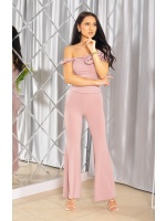 Letni komplet z krótką bluzką oraz spodniami a'la dzwony w kolorze pudrowego różu. Model: MT-8754