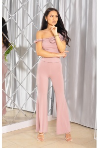 Letni komplet z krótką bluzką oraz spodniami a'la dzwony w kolorze pudrowego różu. Model: MT-8754