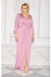 Sukienka maxi w kolorze pudrowego różu z cyrkoniami na rekawkach i w talii. .MODEL:CU-8841