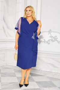 Efektowna midi z marszczeniem w talii oraz szerokimi rękawkami w kolorze GRANTOWYM.MODEL:CU-8870