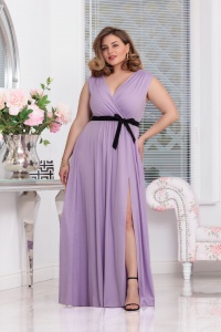 Sukienka MAXI połyskująca na grubszych ramiączkach z paskiem w kolorze LILA. Model: EB-8886
