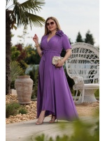 Połyskująca sukienka maxi asymetryczna wiązana po boku w kolorze fioletowym z różą. MODEL:EB-8999