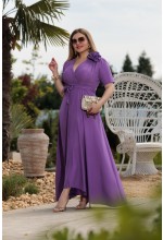 Połyskująca sukienka maxi asymetryczna wiązana po boku w kolorze fioletowym z różą. MODEL:EB-8999