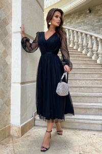 Sukienka midi w kolorze czarnym. Model: BC-9077