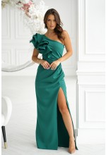 SUKIENKA MAXI W KOLORZE ZIELONYM NA JEDNO RAMIĘ Z PIÓRKAMI ORAZ FALBANĄ. MODEL: BC-9373