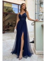 DŁUGA TIULOWA SUKIENKA NA RAMIĄCZKACH W KOLORZE GRANATOWYN.BC-9375