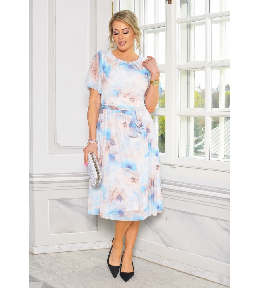 SUKIENKA MIDI ROZKLOSZOWANA W KOL. BIAŁYM Z KWIATAMI NIEBIESKIMI I BEZOWYMI Z PASKIEM. MODEL:TR-9492