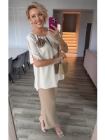 Beżowy komplet spodnie+tunika z kwiatem. MODEL:TR-9563