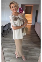 Beżowy komplet spodnie+tunika z kwiatem. MODEL:TR-9563