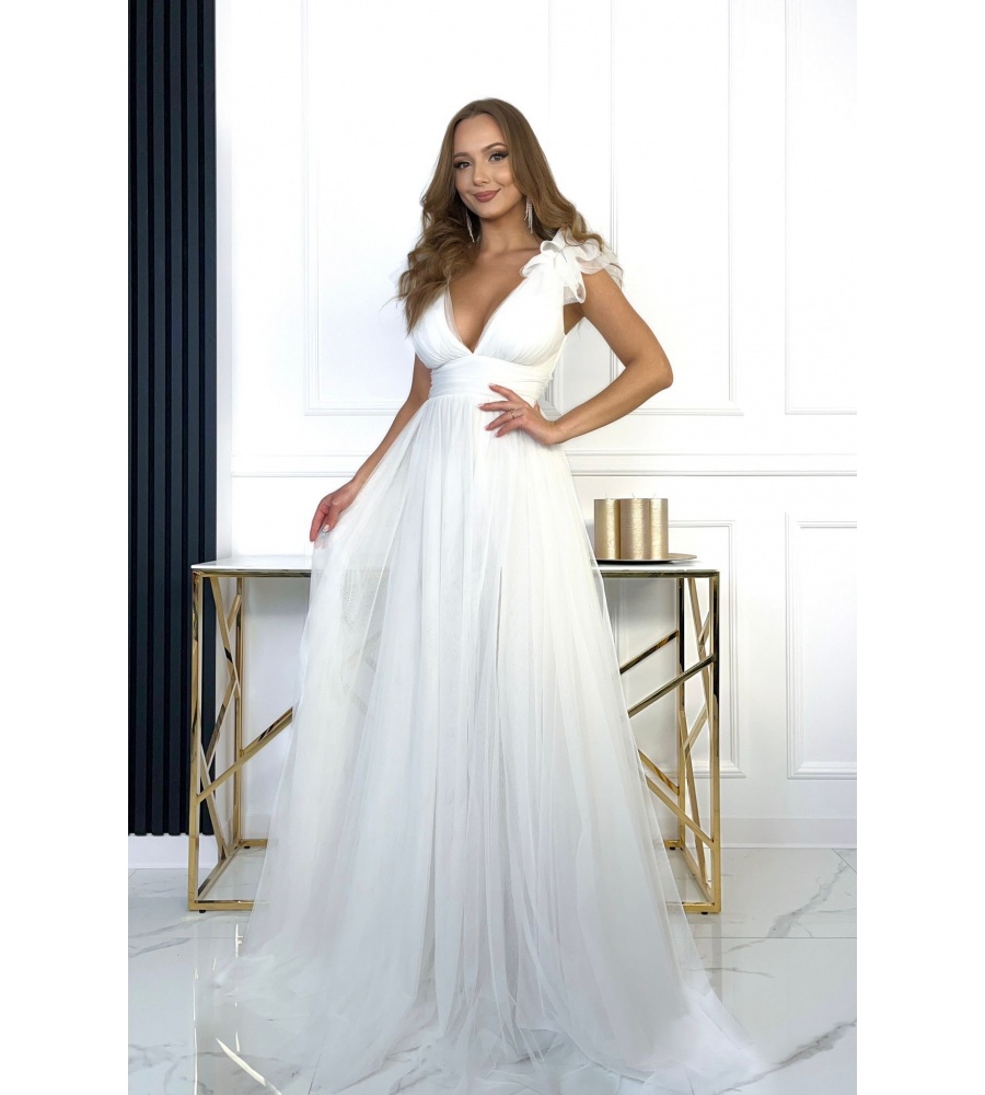 Sukienka Ślubna w pięknym białym kolorze. Model: IP-9574