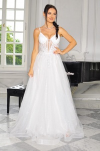 Suknia ślubna EKRII z mocniej wyciętym dekoltem.MODEL:PW-9767