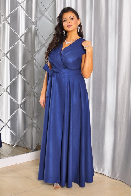 Sukienka maxi gładka z paskiem z dekoltem w kształcie litery V. . Model:BC-9728