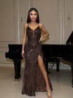 Sukienka Maxi bogato zdobiona, na cienkich ramiączkach brązowa. Model: PW-9862