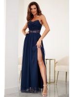 Sukienka Maxi w kolorze granatowym, cekinowym gorsetem i dodatkiem tiulu, oraz tiulowym dołem.MODEL: EB-9865
