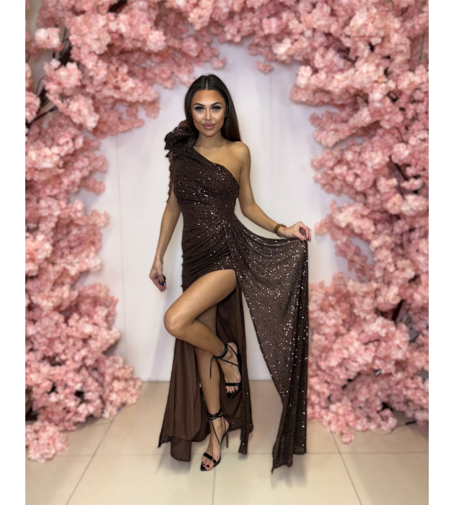 SUKIENKA MAXI CEKINOWA NA JEDNO RAMIE W KOLORE BRĄZOWYM. MODEL: PW-9881